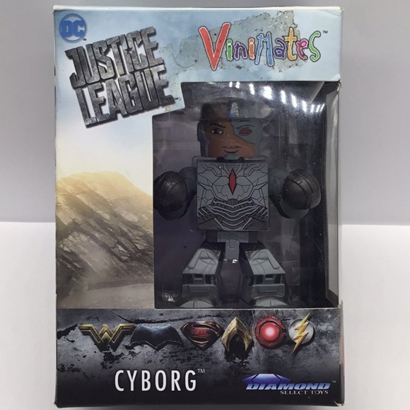 💵3/$13 FILL A BOX SALE! DC Justice League Cyborg Vinyl Collectible Figure - Picture 1 of 4